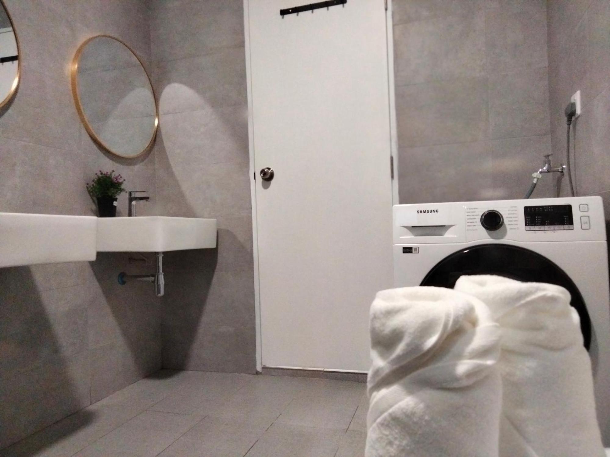 Bangsar South Botanical I Bed & Pillow Kuala Lumpur Eksteriør billede